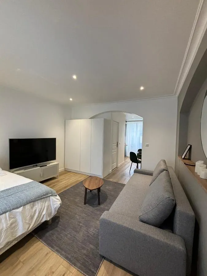 Le Joli Appartement - Parking Gratuit, Wifi, Rer C Choisy-Le-Roi