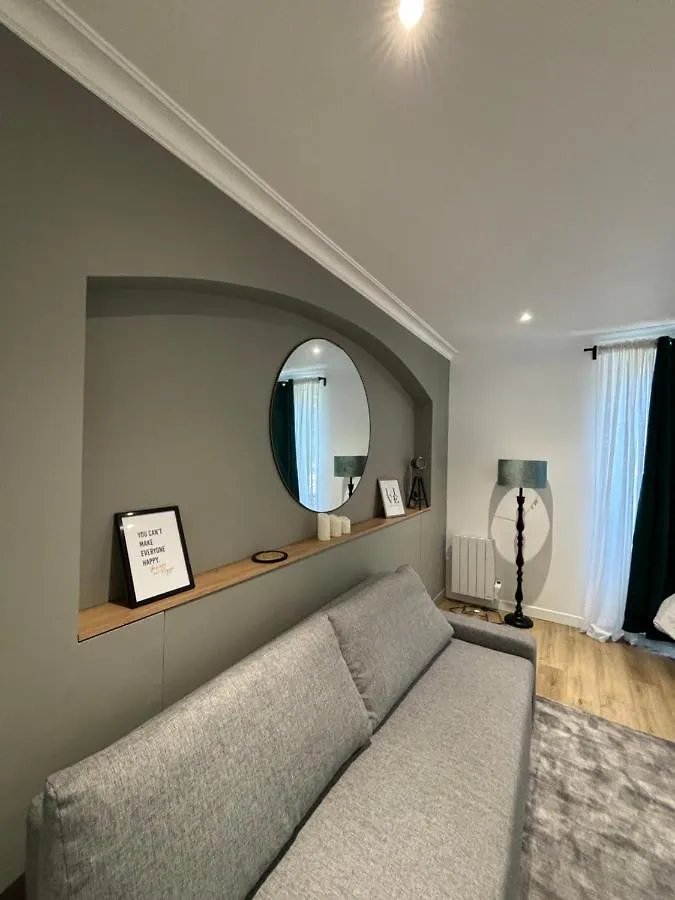 Le Joli Appartement - Parking Gratuit, Wifi, Rer C Choisy-Le-Roi Apartment