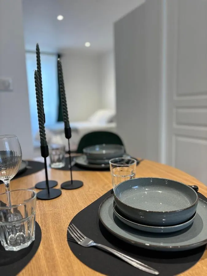 Le Joli Appartement - Parking Gratuit, Wifi, Rer C Choisy-Le-Roi Apartment